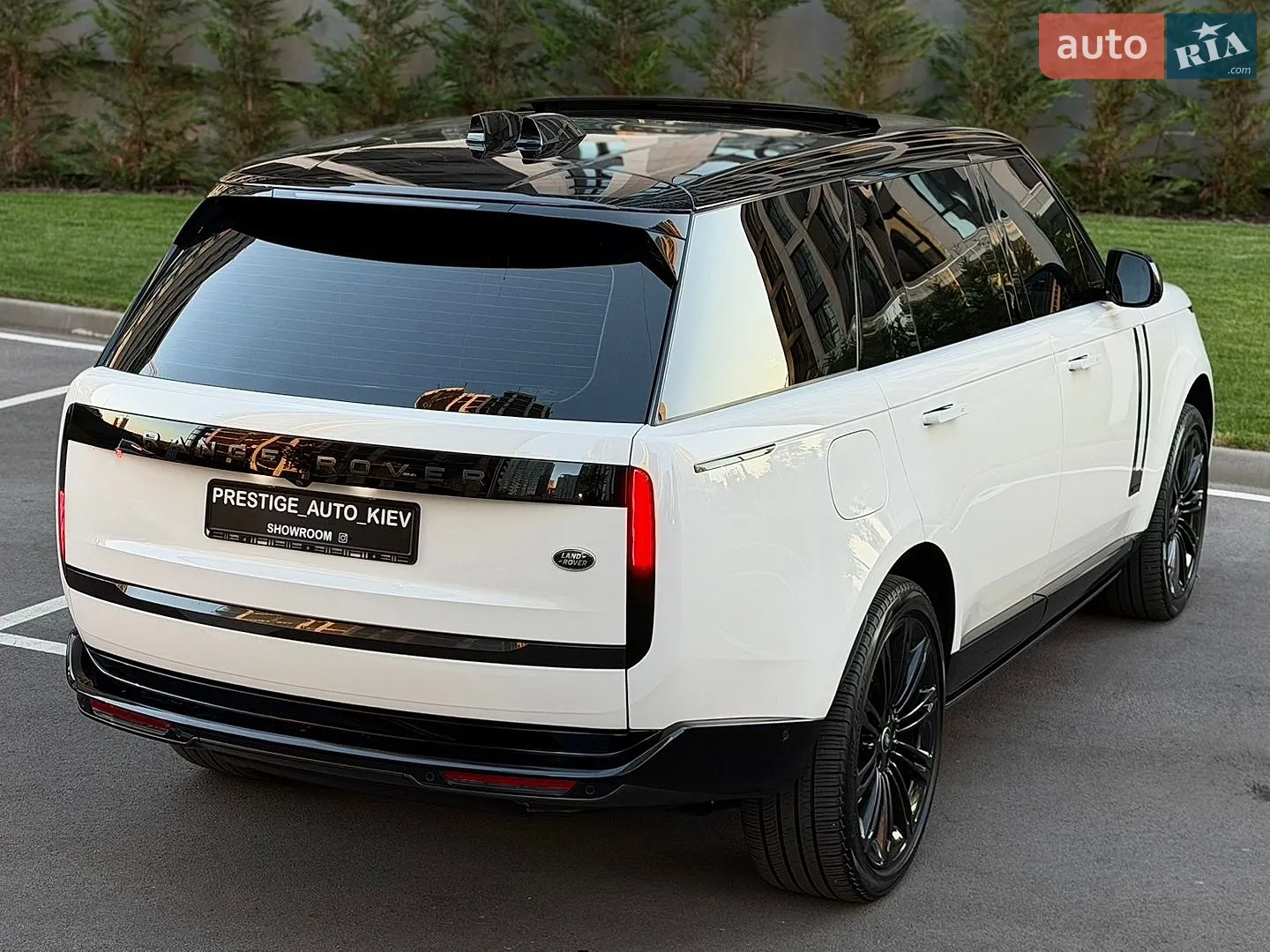 2023 Land Rover Range Rover - мініатюра 15