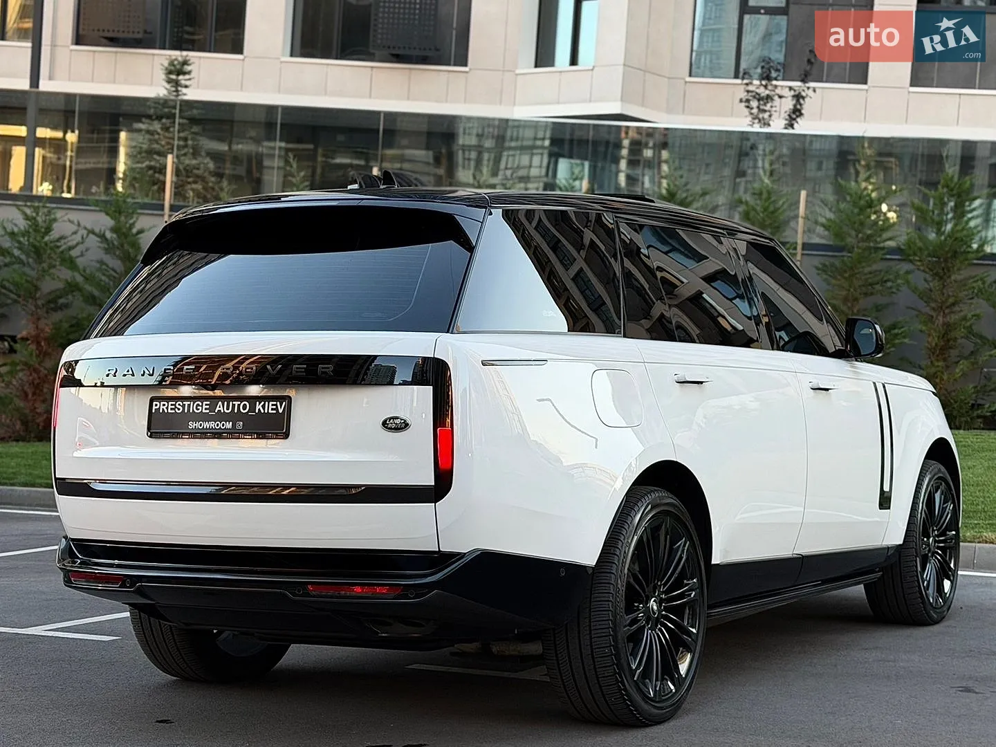 2023 Land Rover Range Rover - мініатюра 17