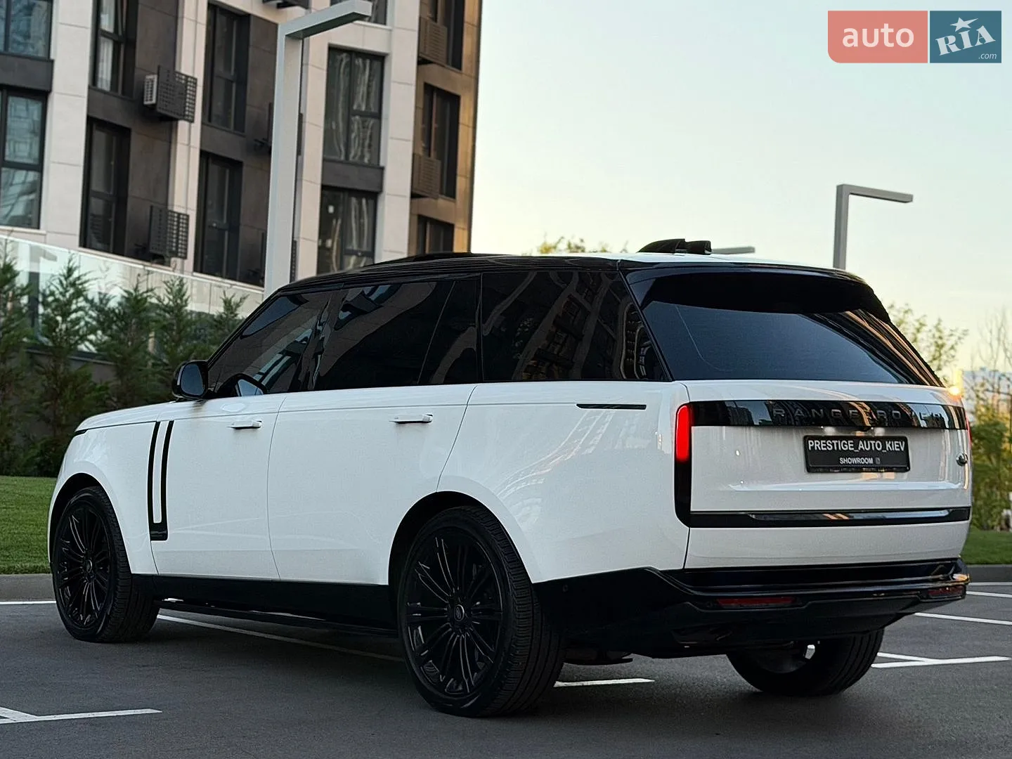 2023 Land Rover Range Rover - мініатюра 21