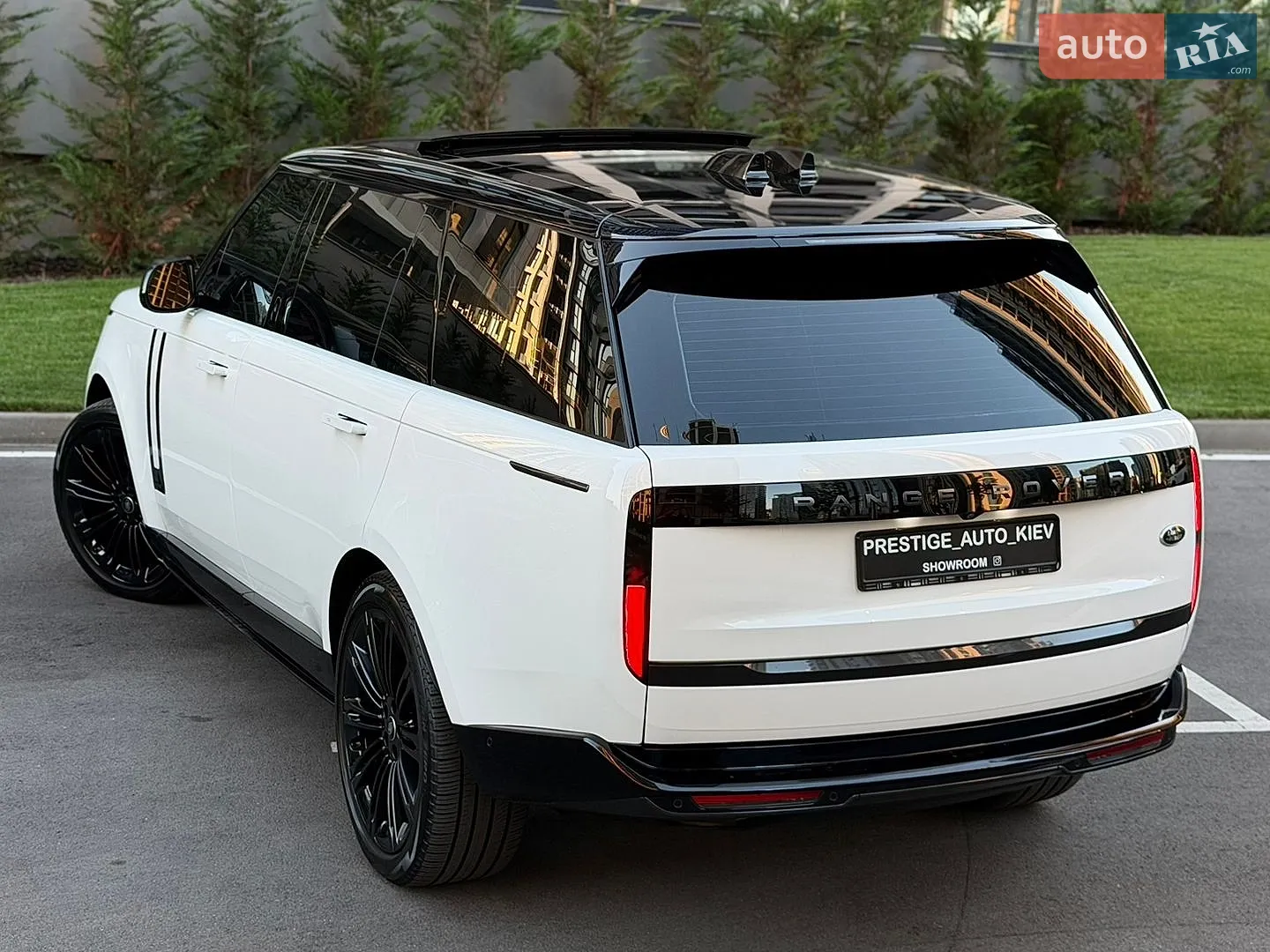 2023 Land Rover Range Rover - мініатюра 23