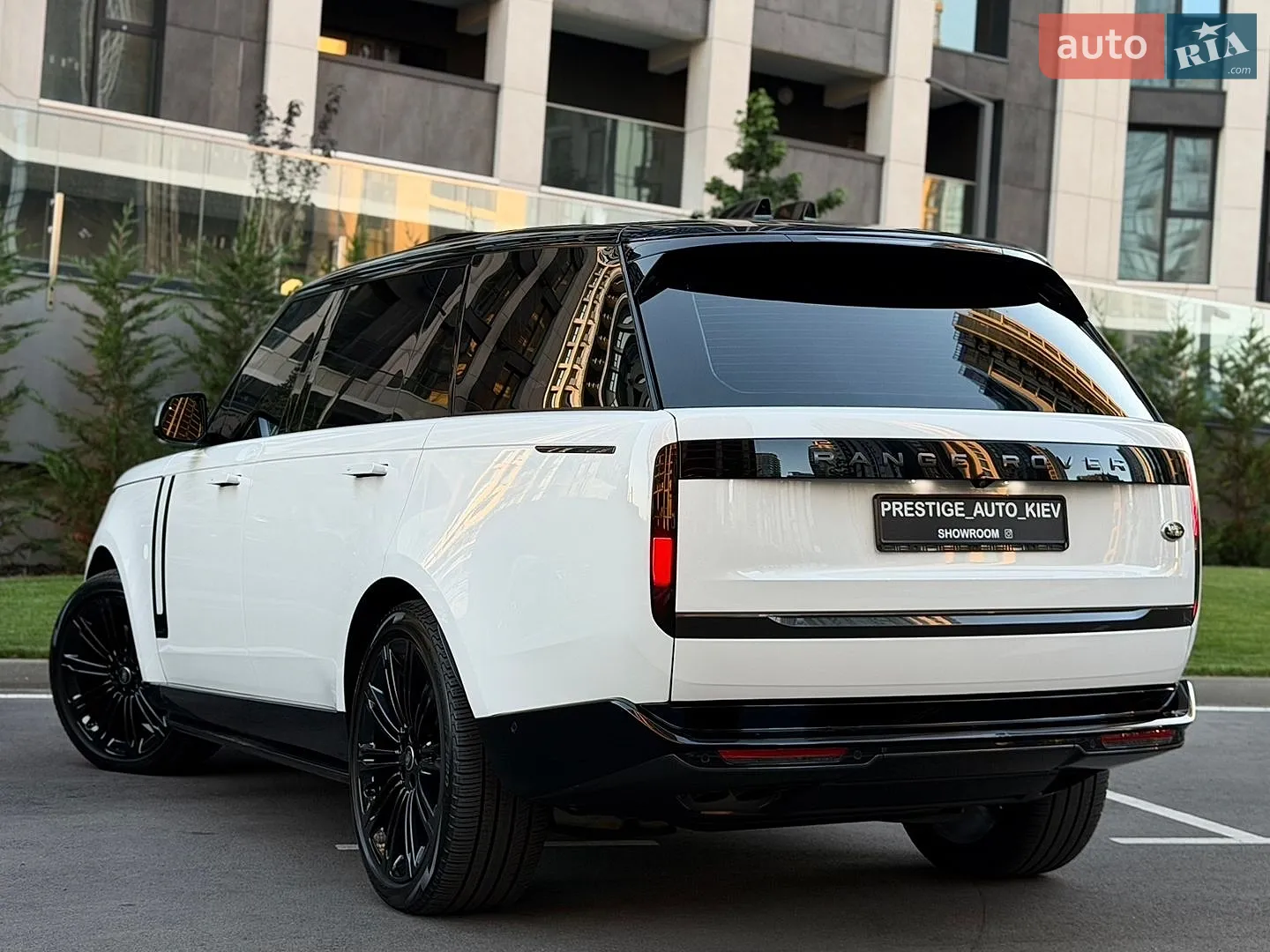 2023 Land Rover Range Rover - мініатюра 24