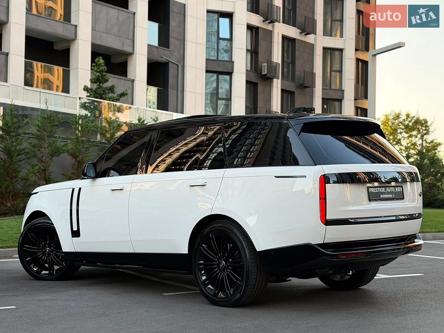 2023 Land Rover Range Rover - мініатюра 25