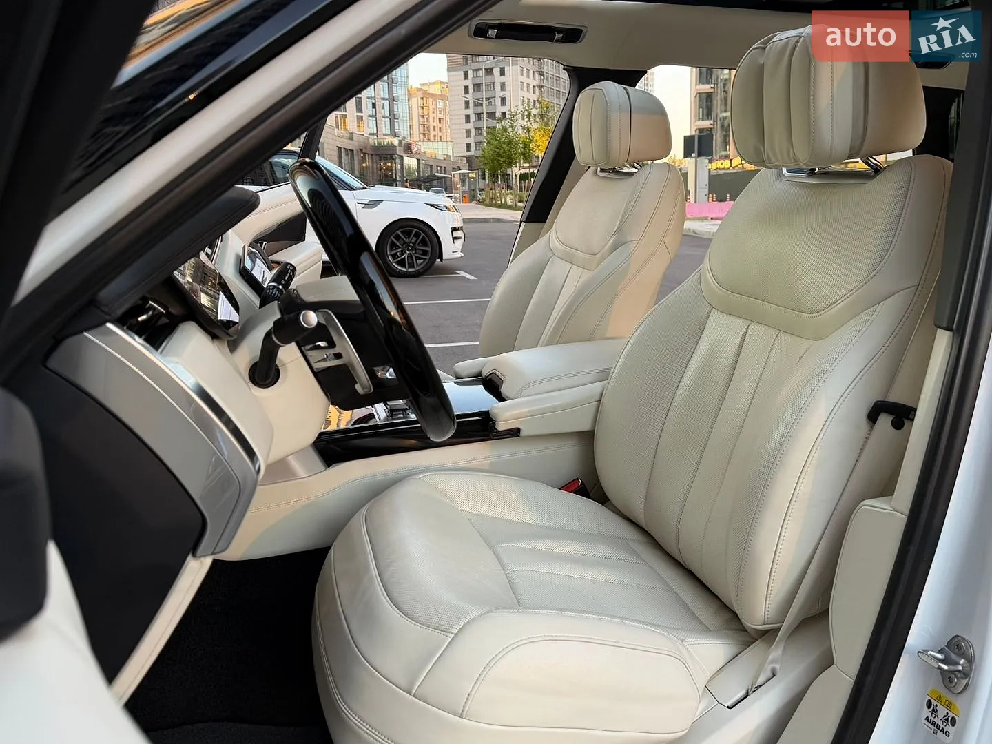 2023 Land Rover Range Rover - мініатюра 38