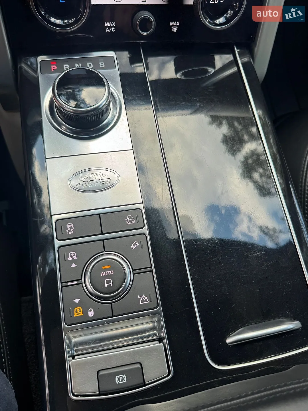 2019 Land Rover Range Rover - мініатюра 25