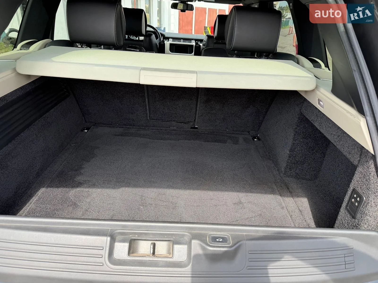 2013 Land Rover Range Rover - мініатюра 21