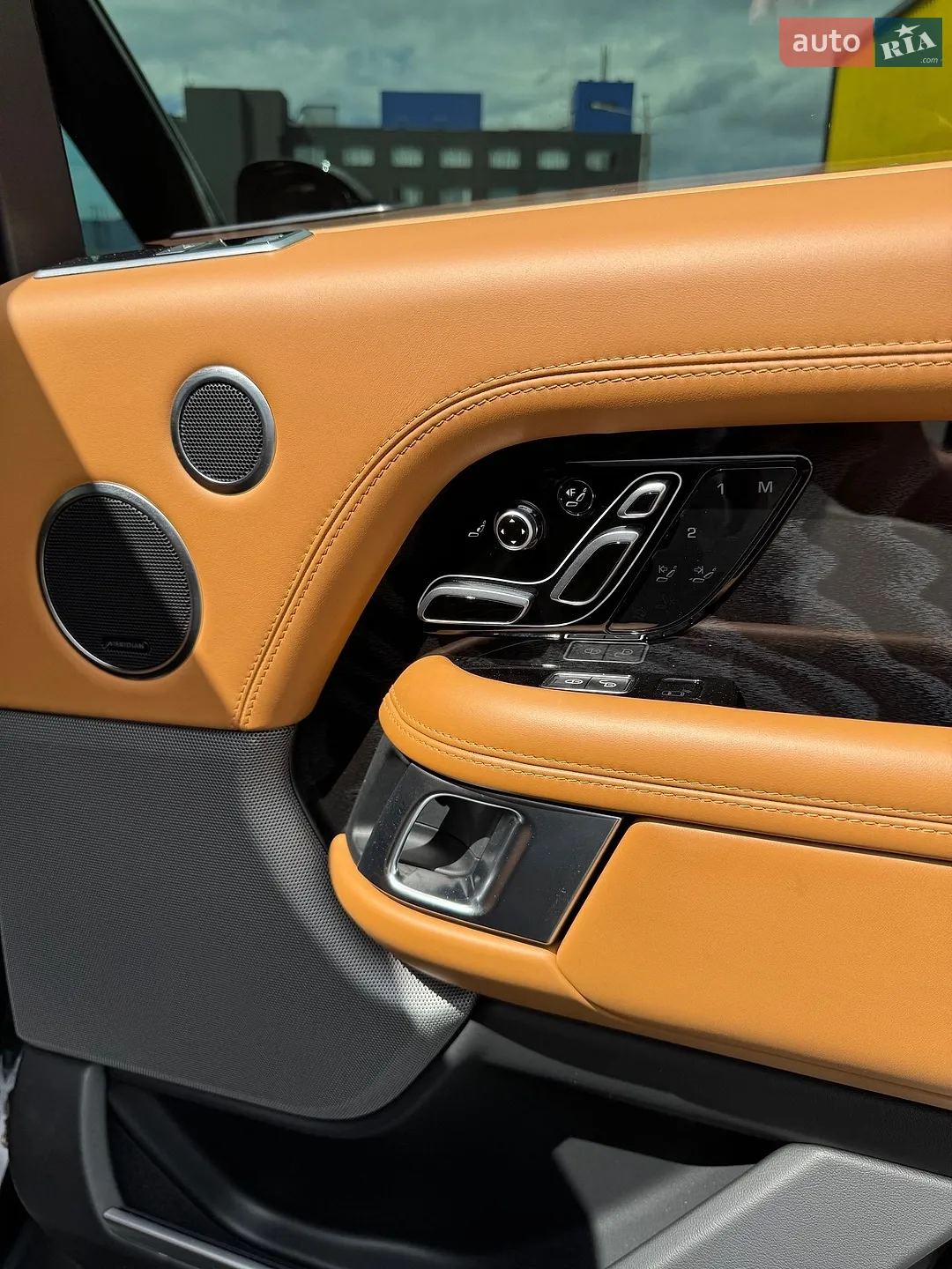 2020 Land Rover Range Rover - мініатюра 15