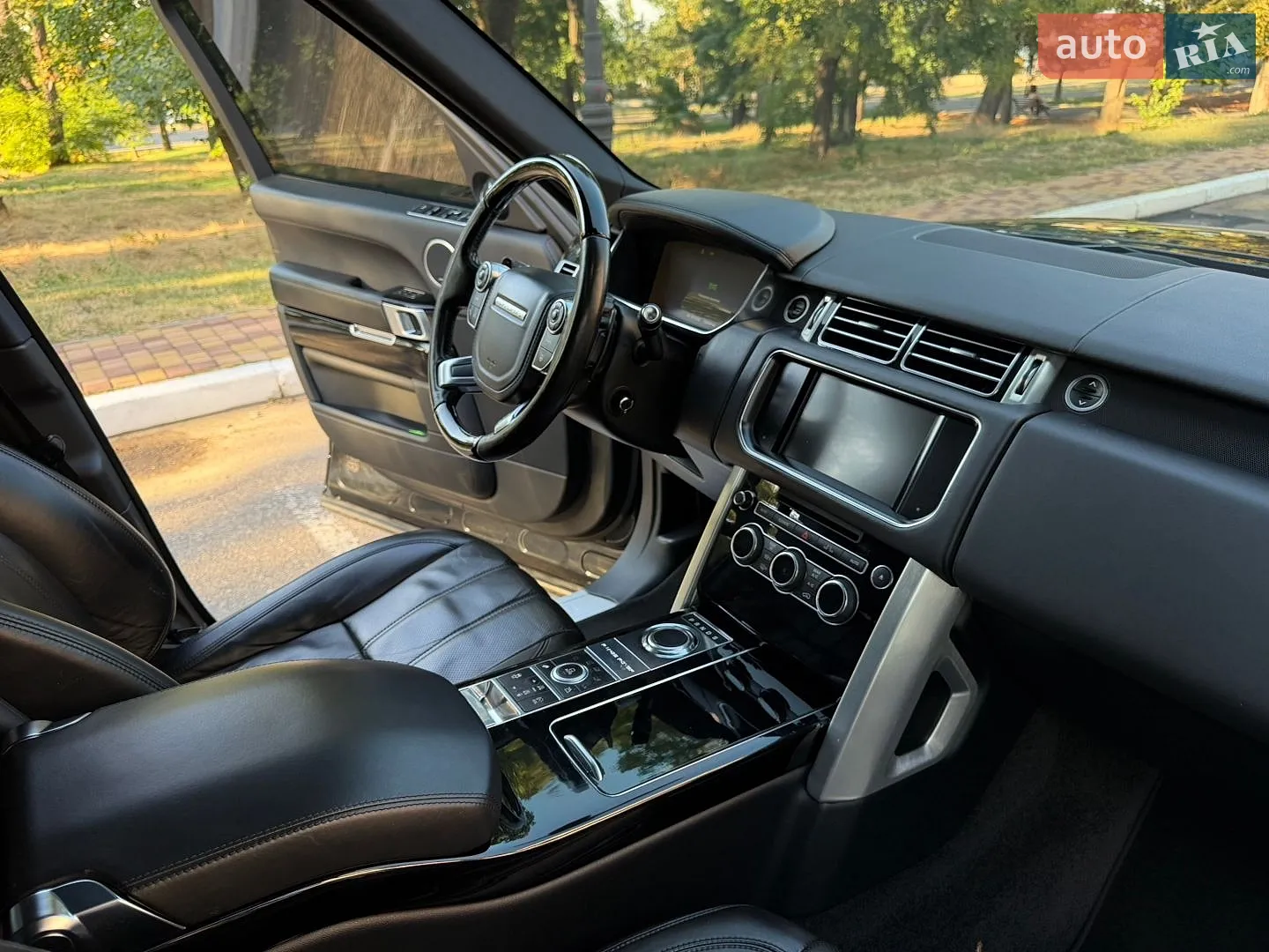 2014 Land Rover Range Rover - мініатюра 21