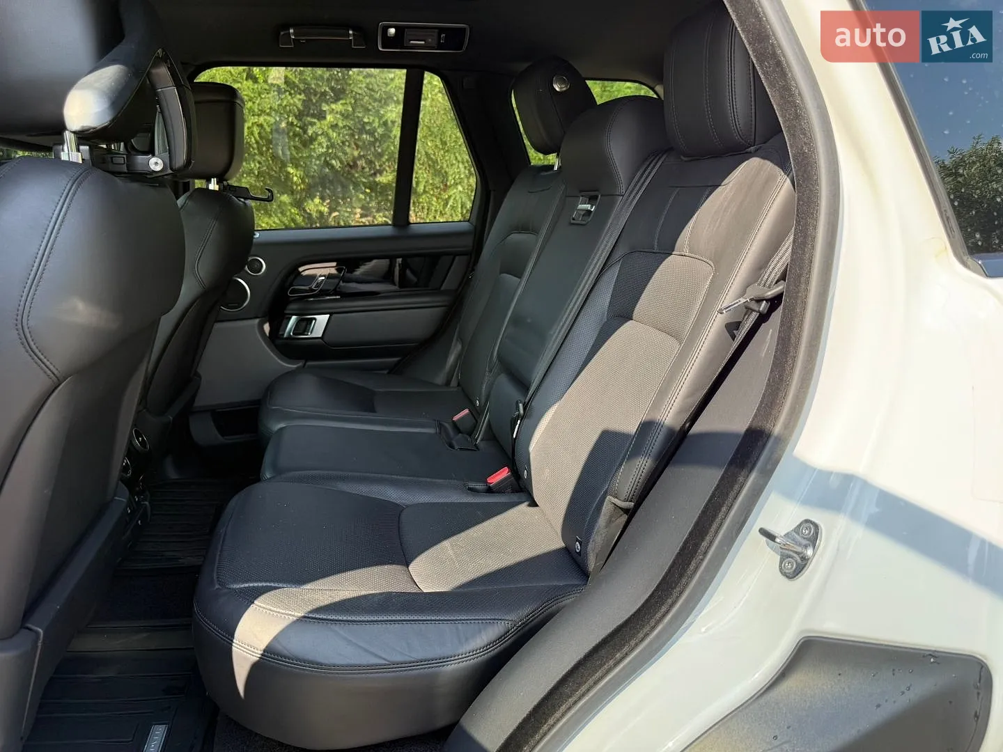 2018 Land Rover Range Rover - мініатюра 16