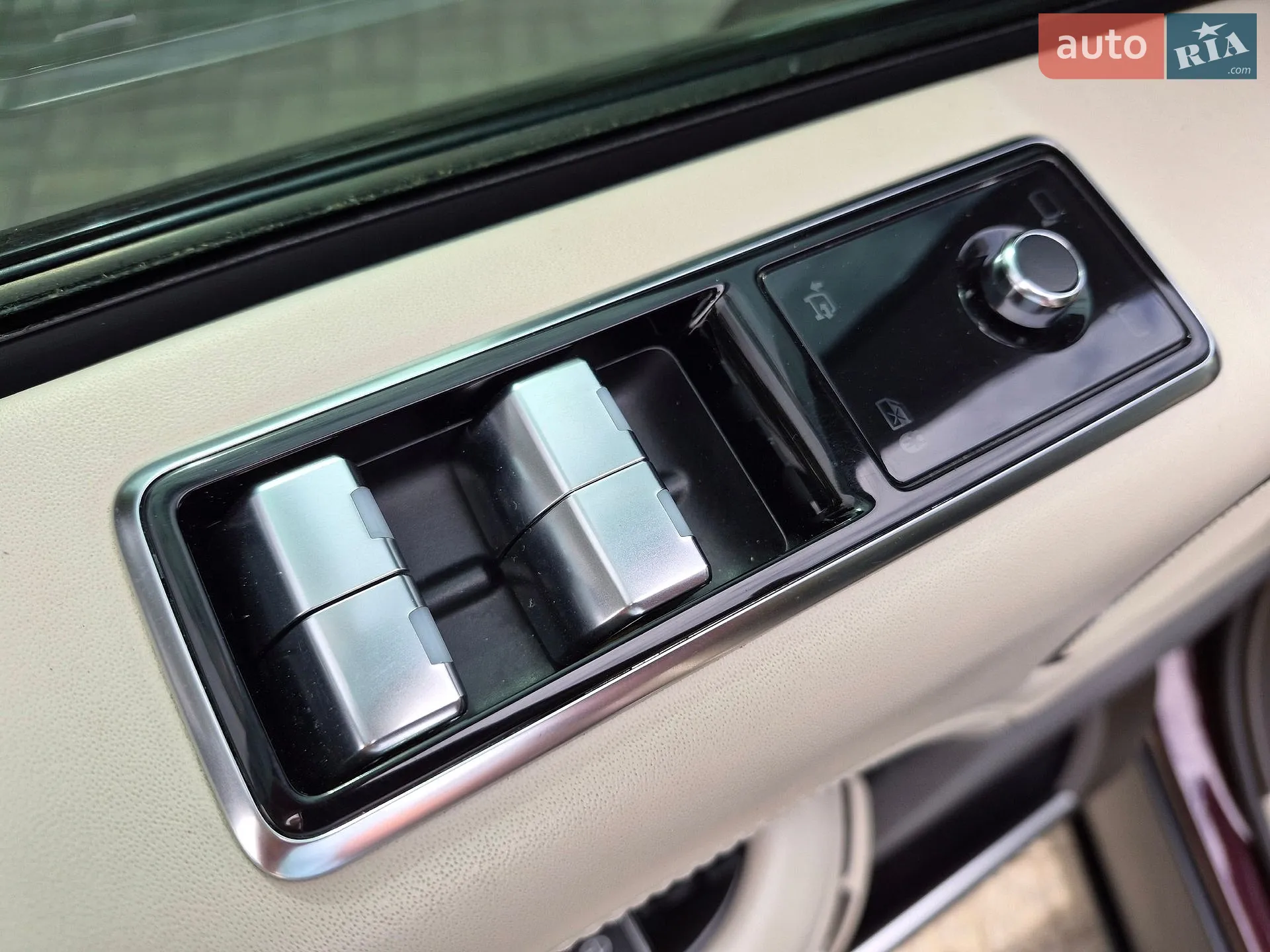 2018 Land Rover Range Rover - мініатюра 11