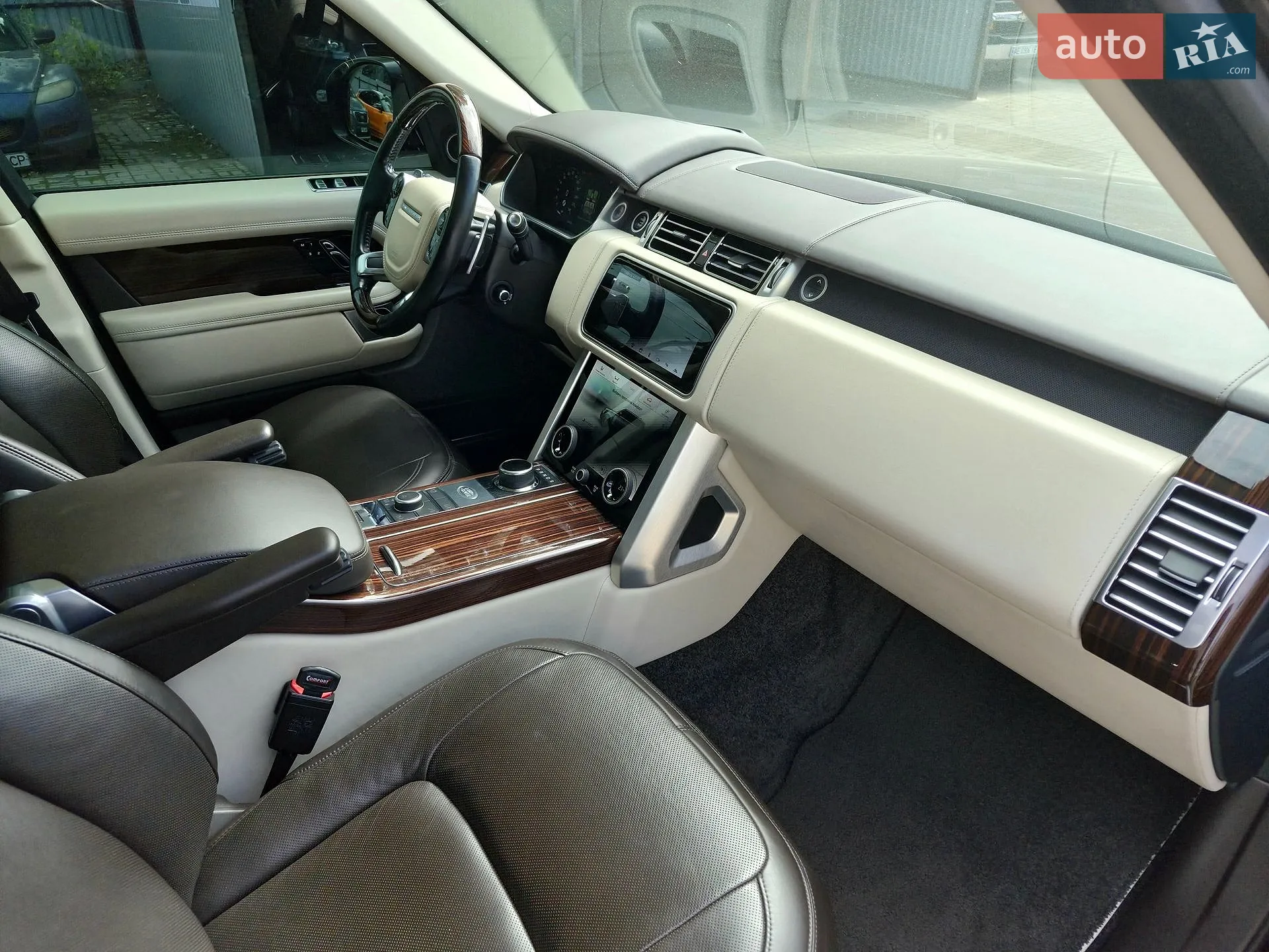 2018 Land Rover Range Rover - мініатюра 27