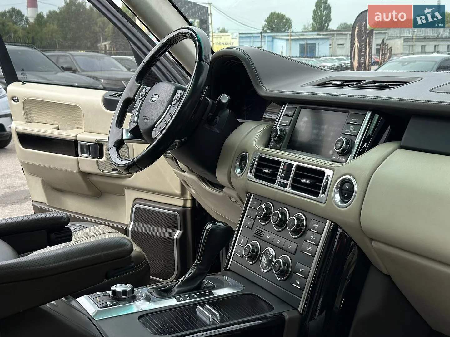 2011 Land Rover Range Rover - мініатюра 26