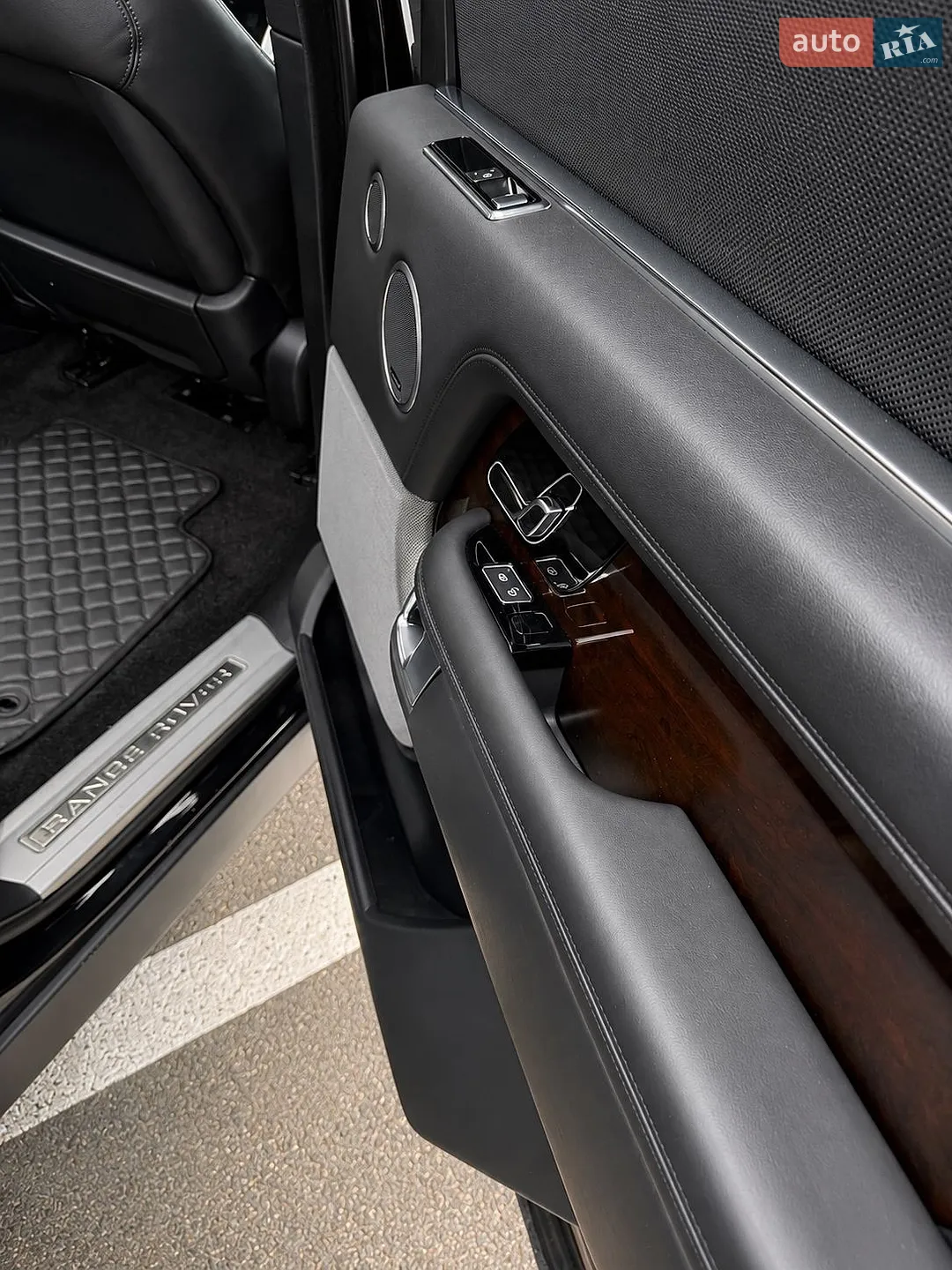 2020 Land Rover Range Rover - мініатюра 8