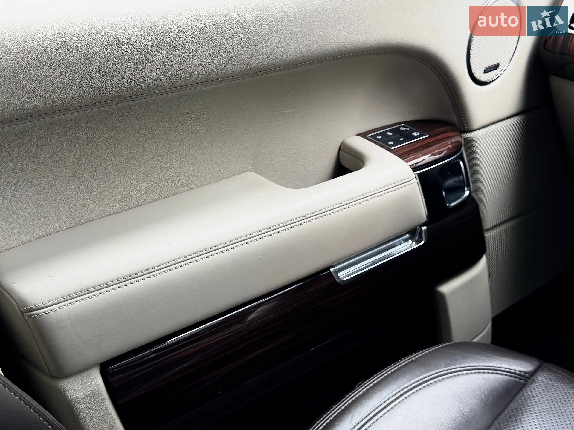 2016 Land Rover Range Rover - мініатюра 48
