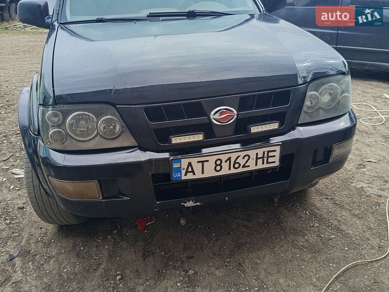 Позашляховик / Кросовер Landwind X6 2008 в Обертині