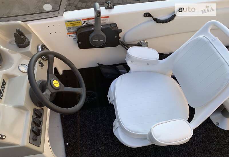 Катер Larson Cabrio 2011 в Запорожье