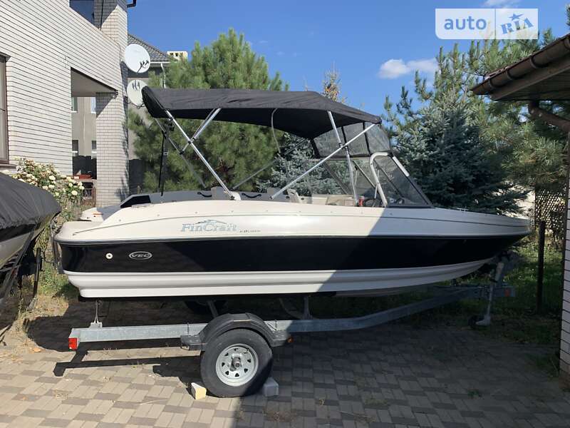 Катер Larson Cabrio 2011 в Запорожье