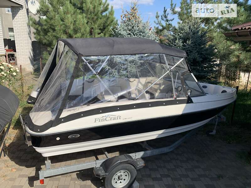 Катер Larson Cabrio 2011 в Запорожье