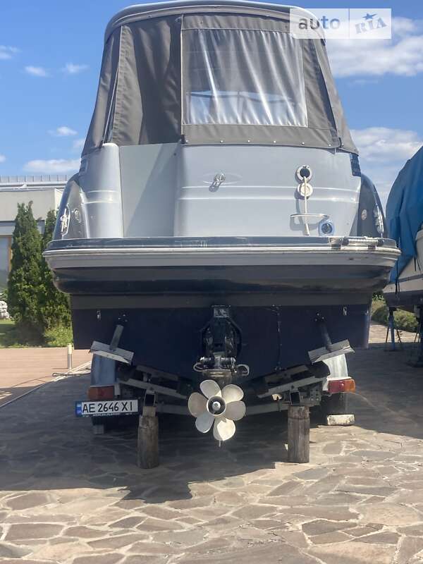 Моторна яхта Larson Cabrio 2007 в Дніпрі
