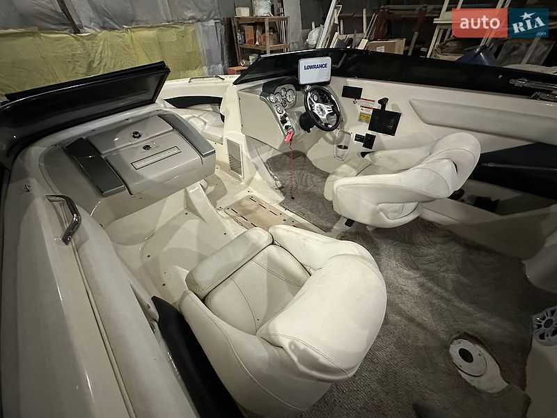 Катер Larson LXi 2008 в Кременчуці