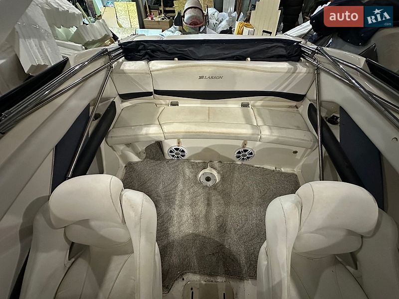 Катер Larson LXi 2008 в Кременчуці