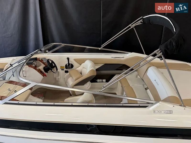 Катер Larson LXi 2008 в Кременчуці