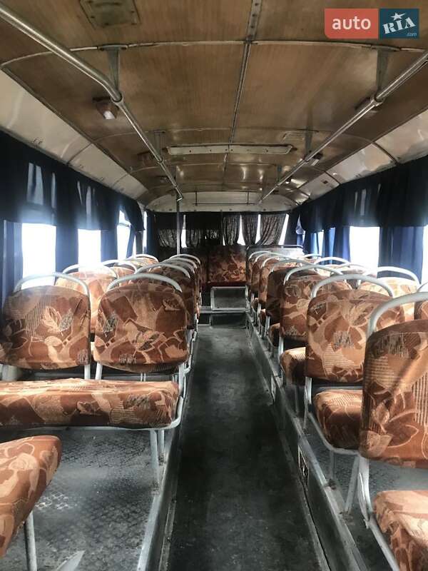 Пригородный автобус ЛАЗ 695 1993 в Полтаве