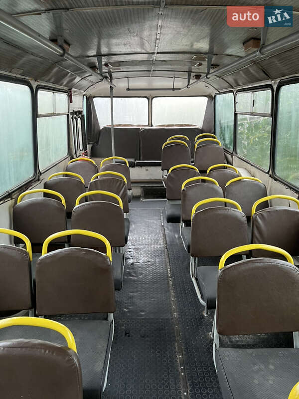 Міський автобус ЛАЗ 695 1993 в Києві фото 13 Міський автобус ЛАЗ 695 1993 в Києві