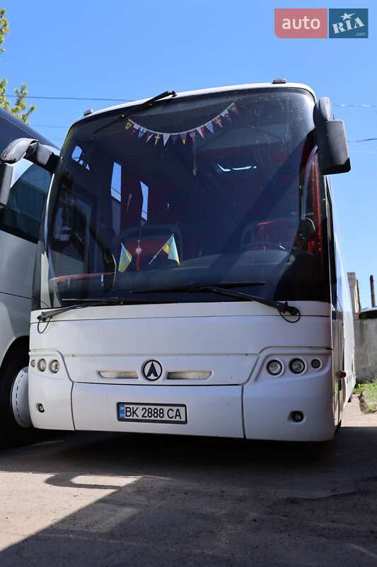 Туристический / Междугородний автобус ЛАЗ НеоЛАЗ 2007 в Ровно