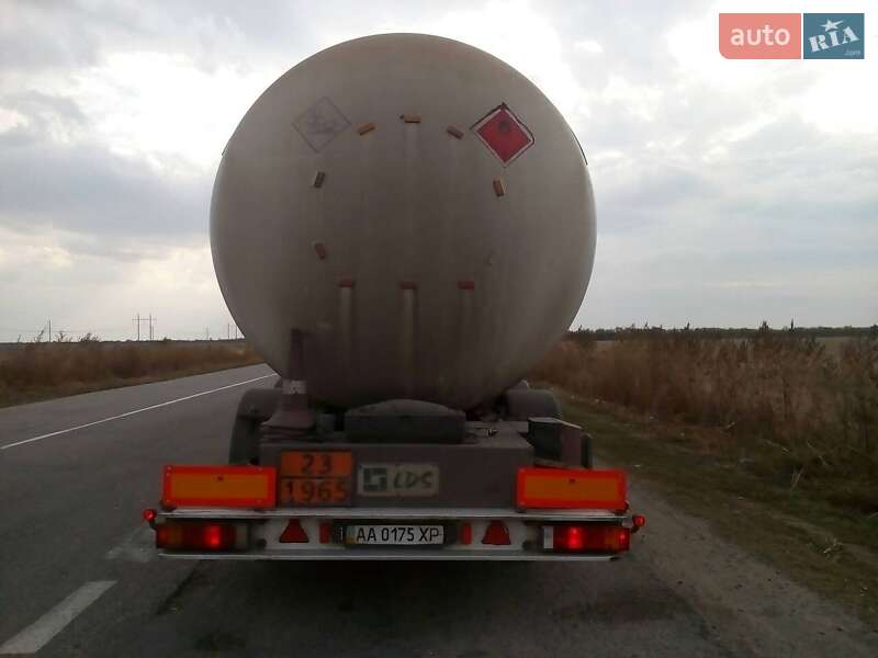 Газовоз LDS NG 2002 в Києві