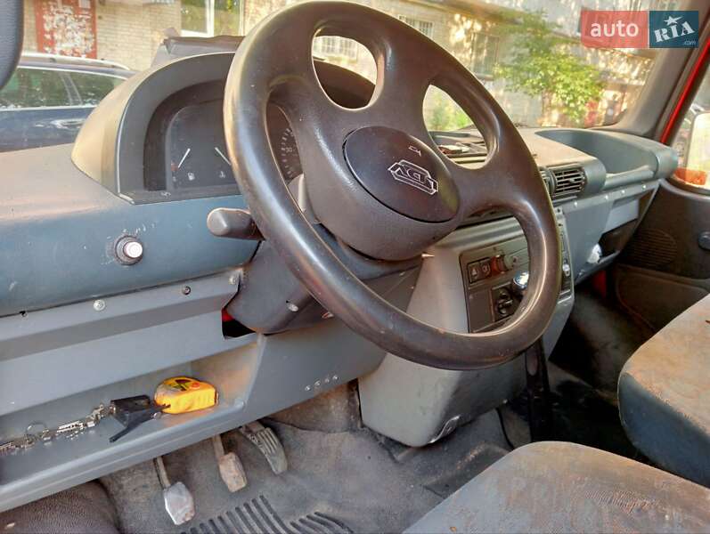 Грузовой фургон LDV Convoy груз. 2004 в Львове