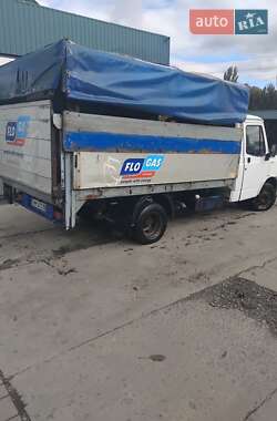 Для перевозки животных LDV Convoy 2004 в Теофиполе