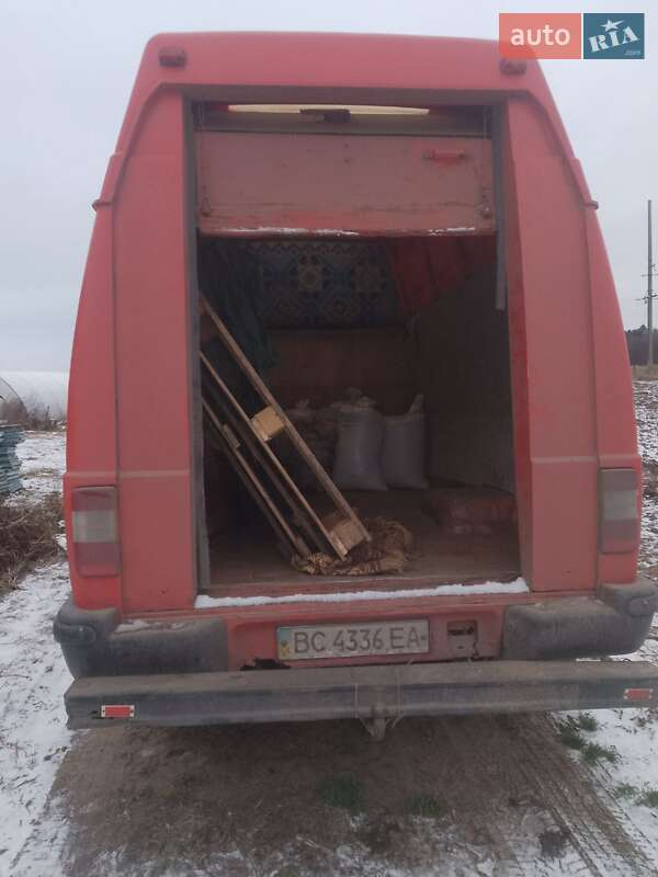 Грузовой фургон LDV Convoy 2004 в Горохове