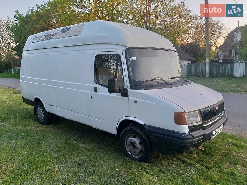 Грузовой фургон LDV Convoy 1999 в Баре