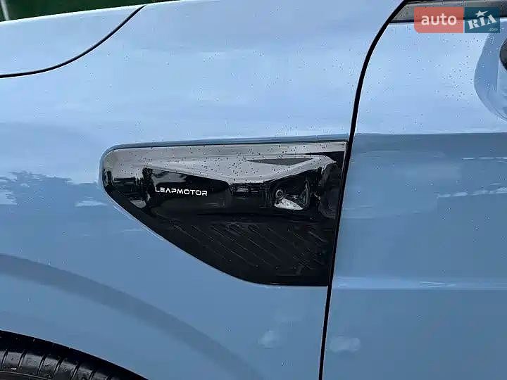 Внедорожник / Кроссовер Leapmotor B10 2025 в Киеве