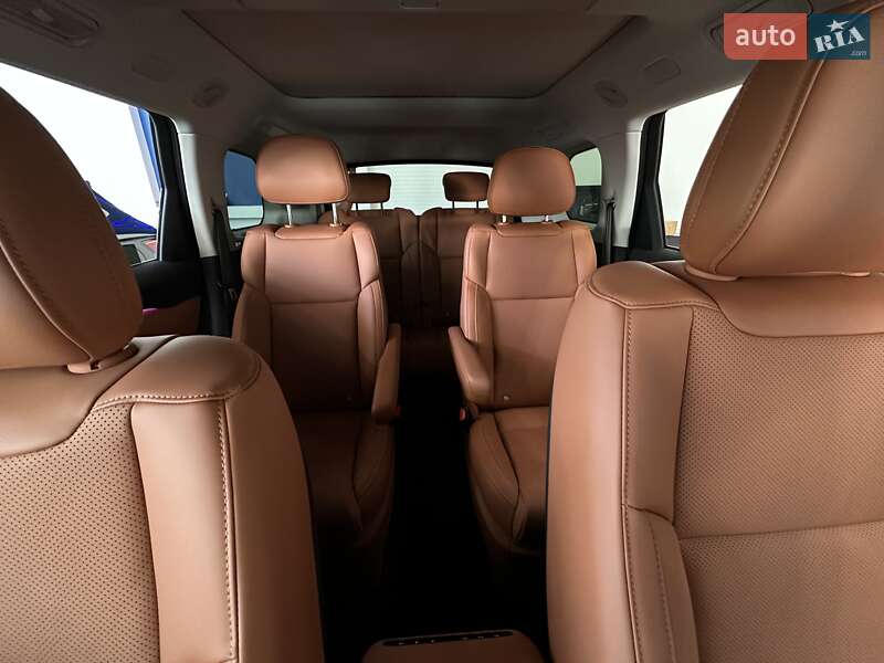 Внедорожник / Кроссовер Leapmotor C16 2025 в Одессе