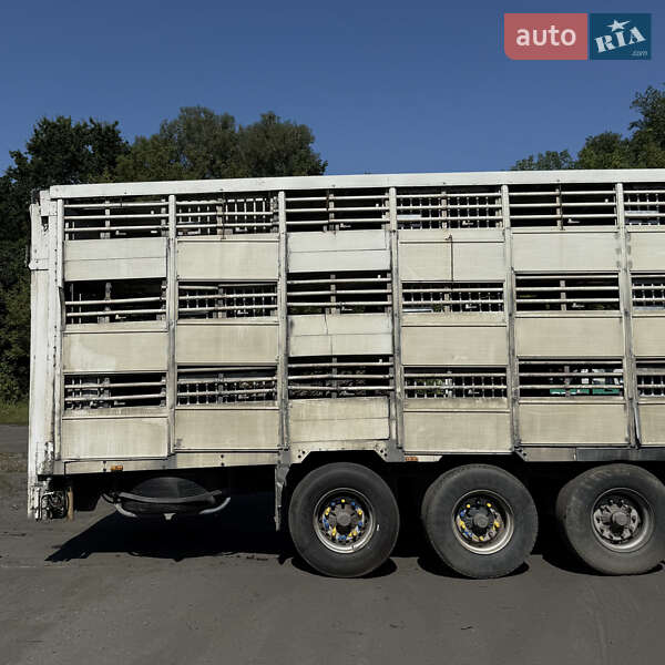 Для перевозки животных - полуприцеп LeciTrailer SR 2005 в Шептицькому