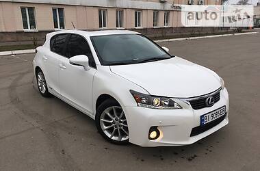 Хетчбек Lexus CT 2011 в 