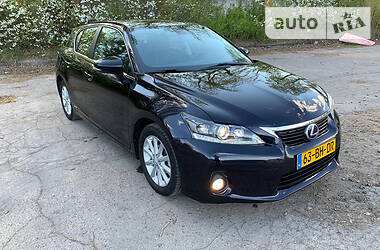 Седан Lexus CT 2012 в 