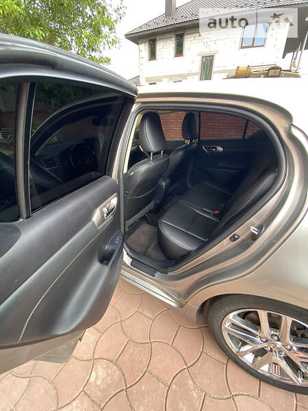 Хетчбек Lexus CT 2016 в Луцьку фото 23 Хетчбек Lexus CT 2016 в Луцьку