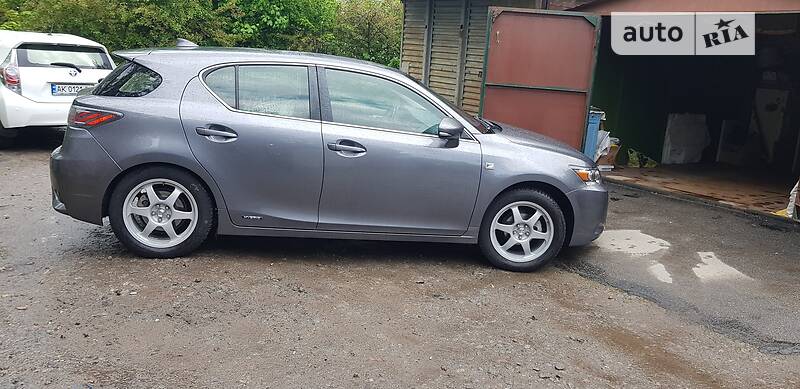 Хэтчбек Lexus CT 2014 в Полтаве