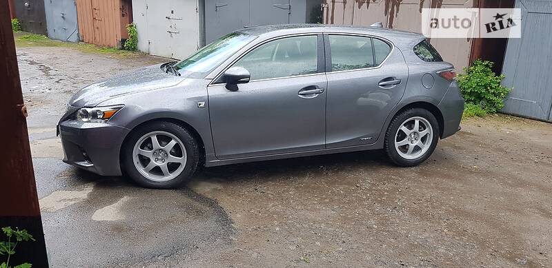 Хэтчбек Lexus CT 2014 в Полтаве