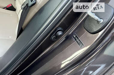 Хэтчбек Lexus CT 2012 в 