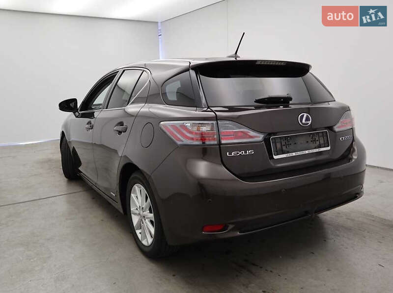 Хэтчбек Lexus CT 2013 в Виннице