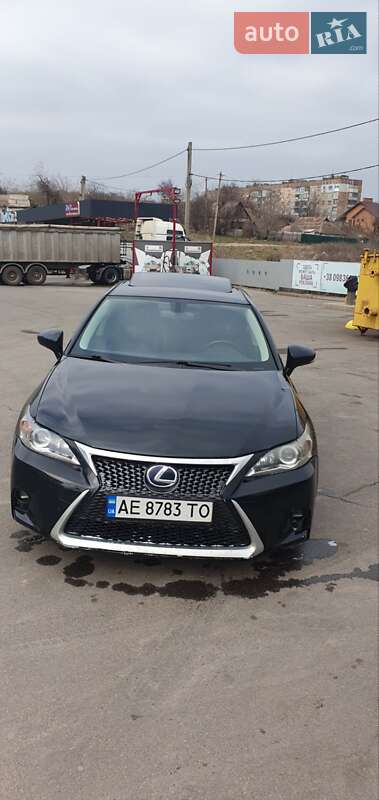 Хэтчбек Lexus CT 2015 в Кривом Роге фото 4 Хэтчбек Lexus CT 2015 в Кривом Роге