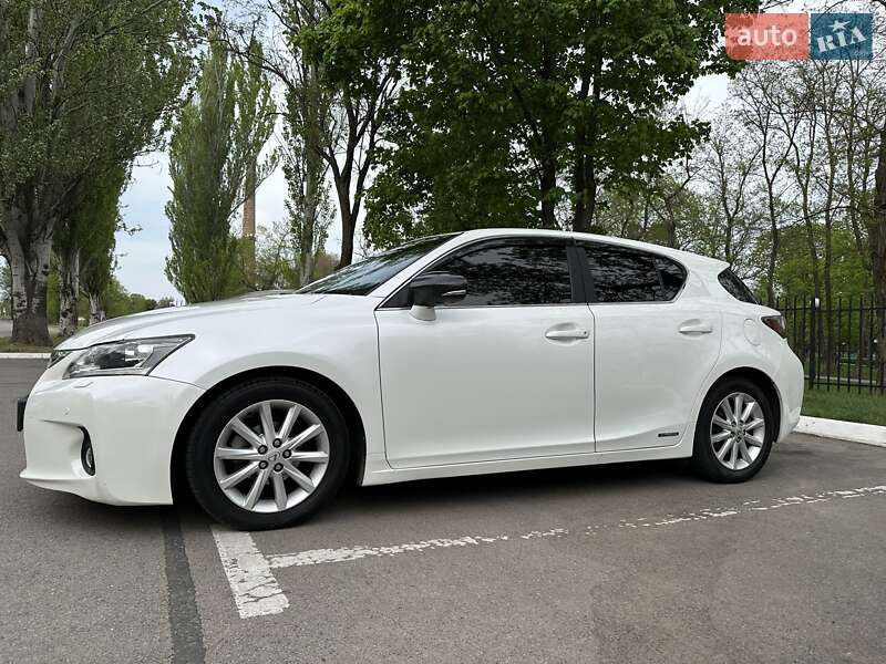 Хэтчбек Lexus CT 2011 в Покрове