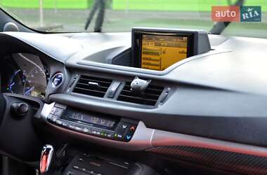 Хэтчбек Lexus CT 2012 в 