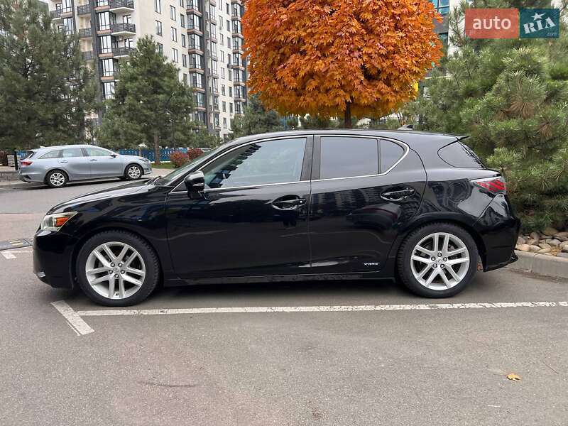 Хэтчбек Lexus CT 2014 в Киеве