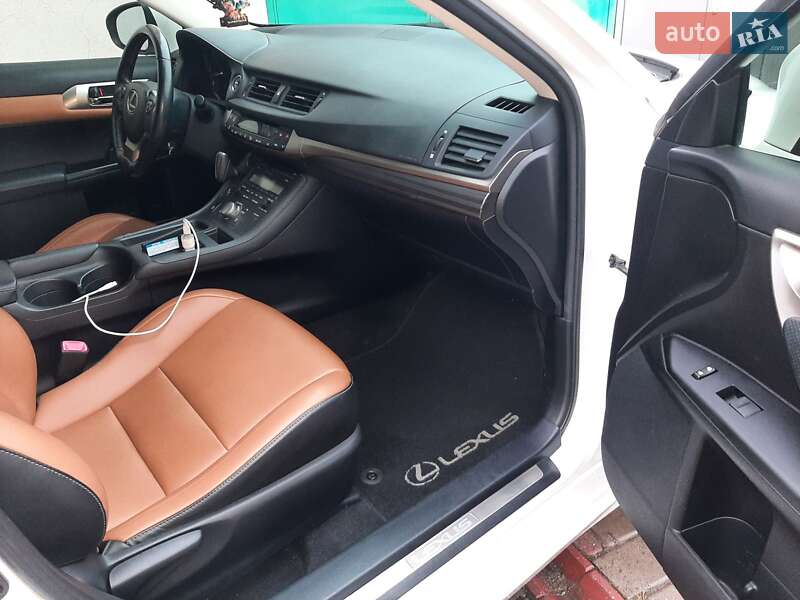 Хэтчбек Lexus CT 2015 в Одессе