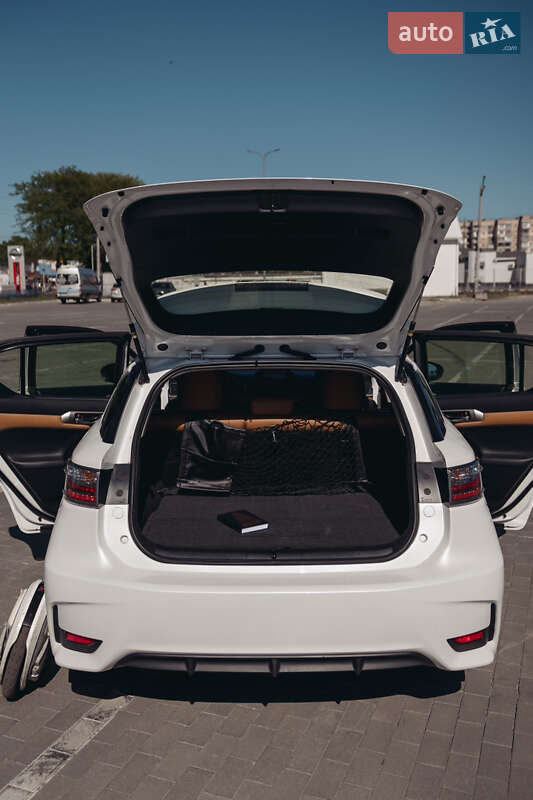 Хэтчбек Lexus CT 2014 в Одессе