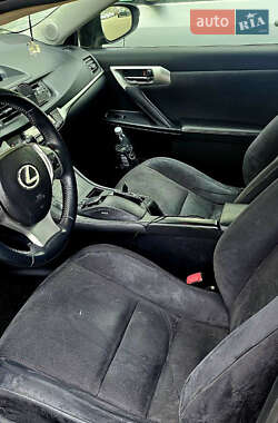 Хетчбек Lexus CT 2012 в Дубні